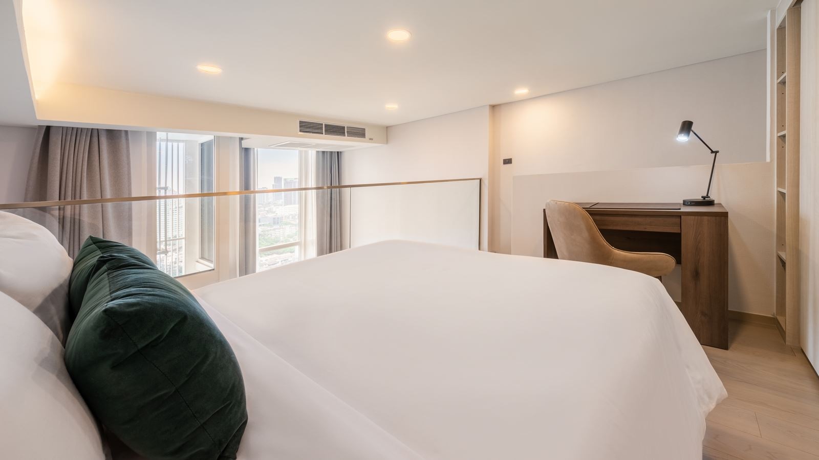 rooms-one-bedroom-duplex-suite-king