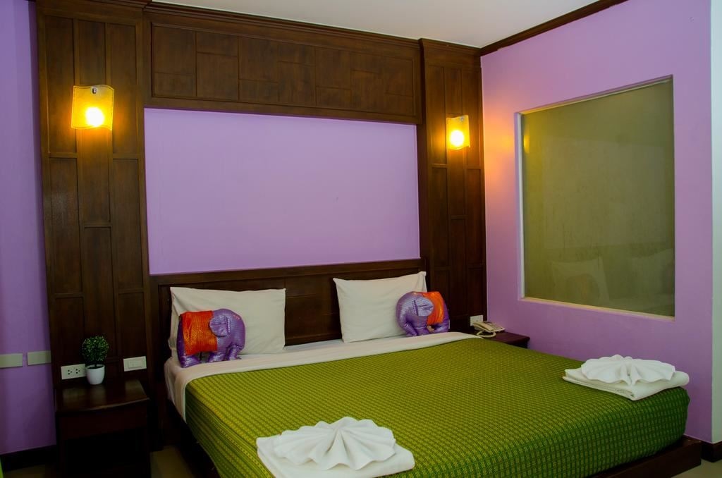 rooms-superior-room