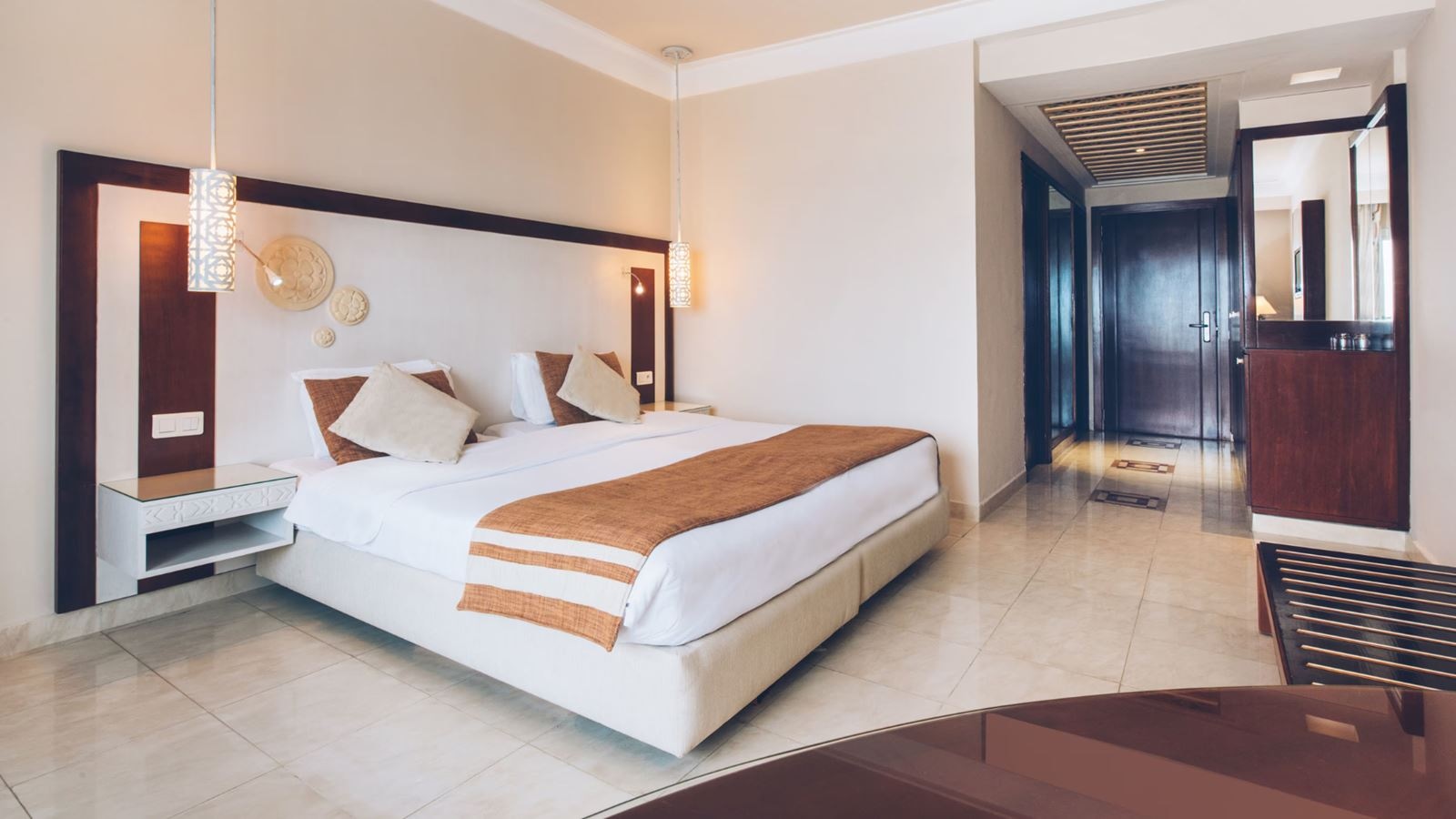 rooms-room-double-sideseaview