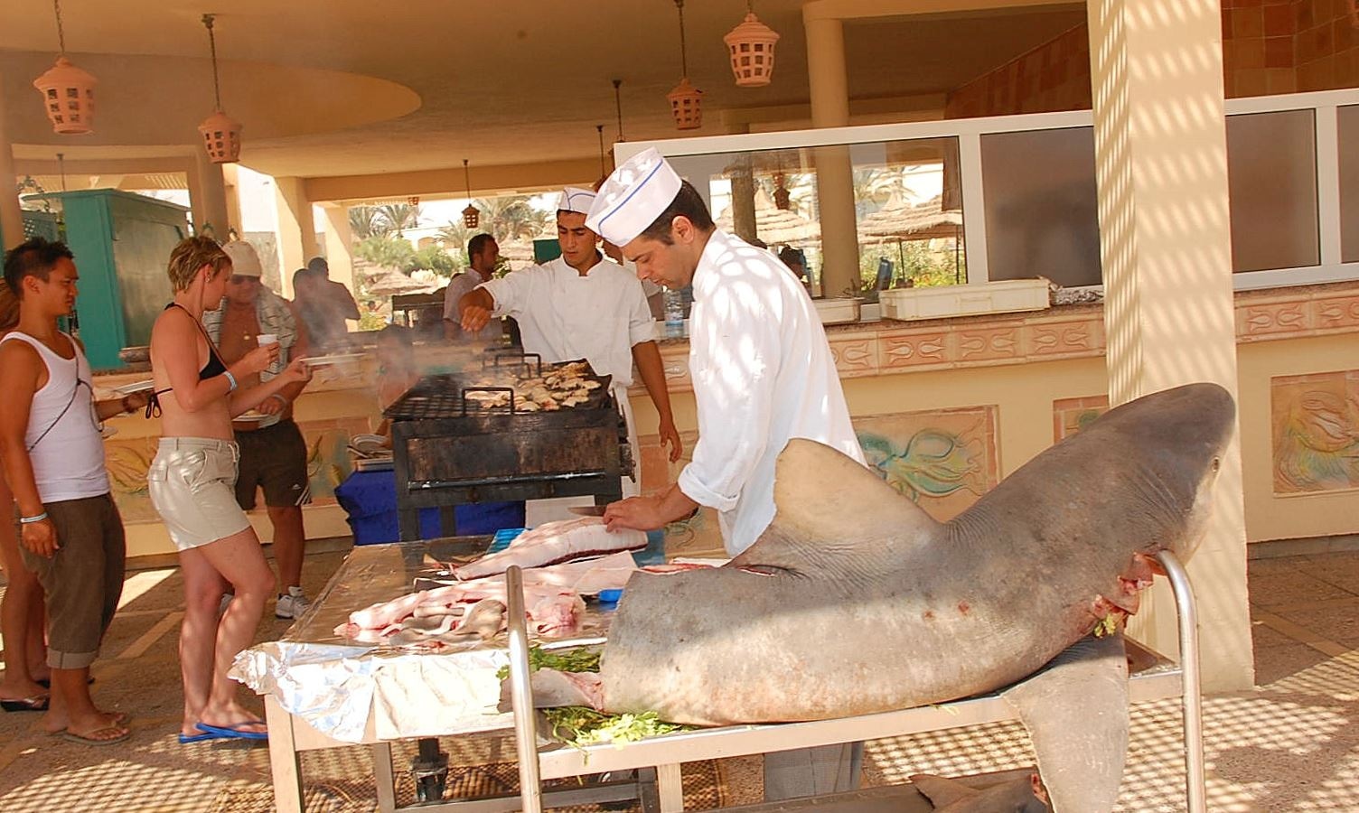 restaurants-pool-bar