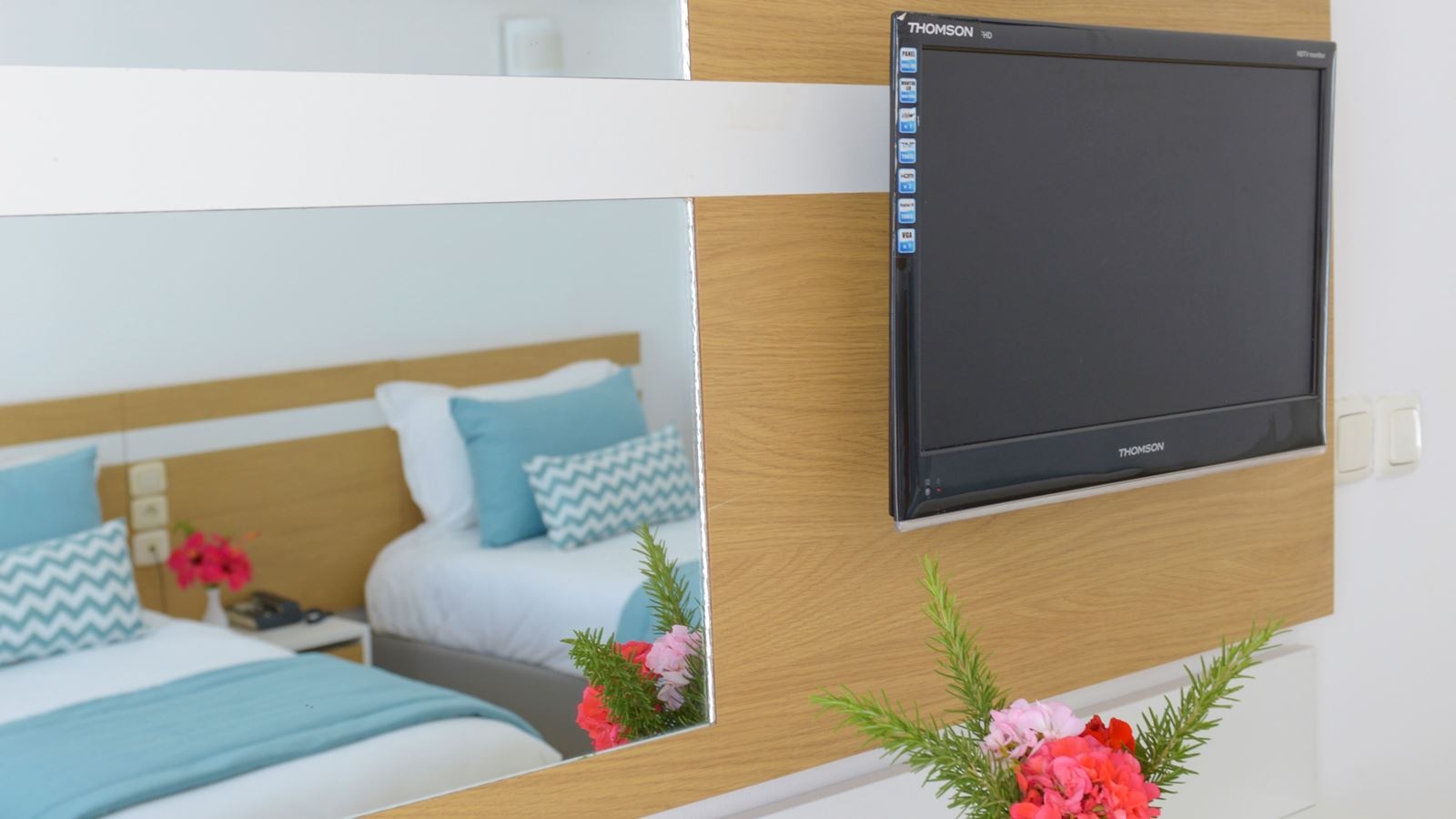 rooms-connecting-room