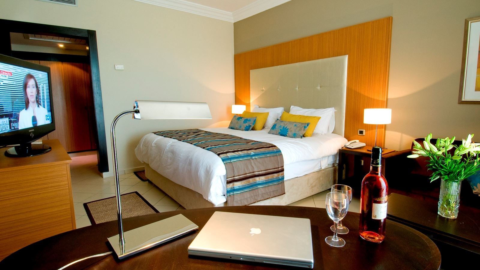 rooms-room-standard-garden-view-with-balcony-or-terrace