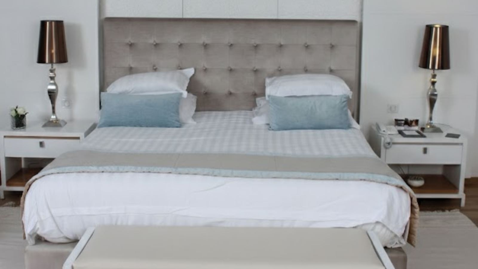 rooms-room-single-garden-view-with-balcony-or-terrace