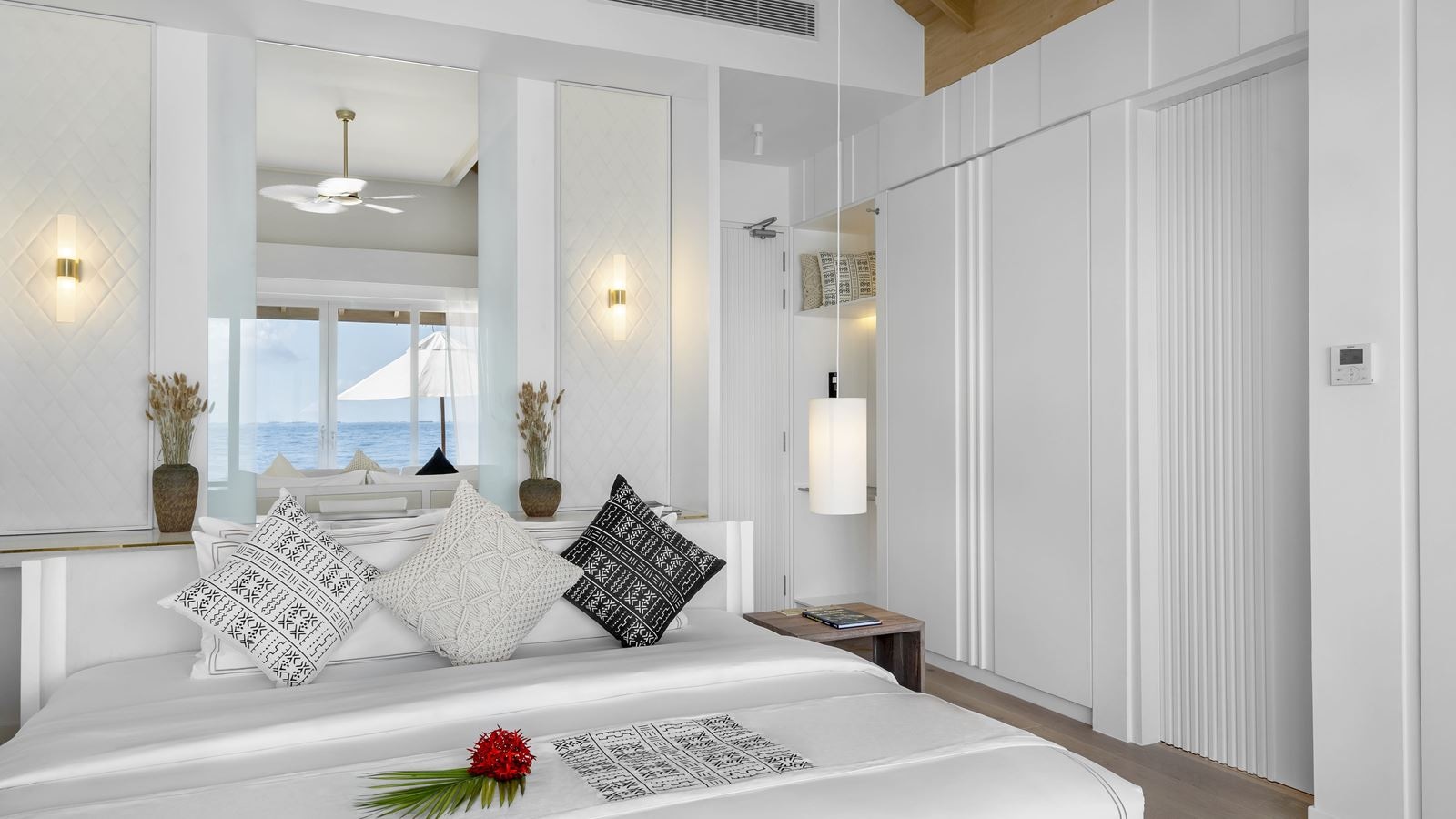 rooms-sunset-water-villa-with-pool