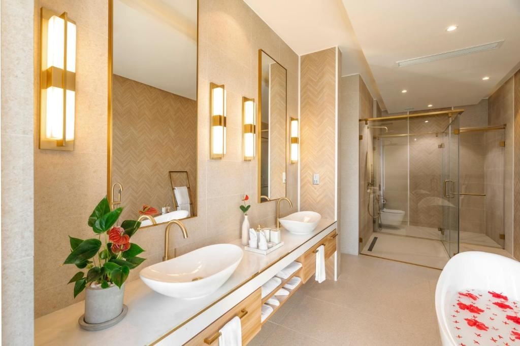 rooms-sunset-water-villa-with-pool