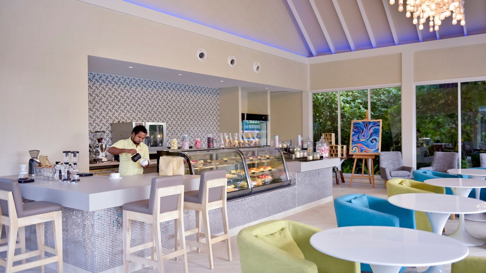 restaurants-aroma-art-café