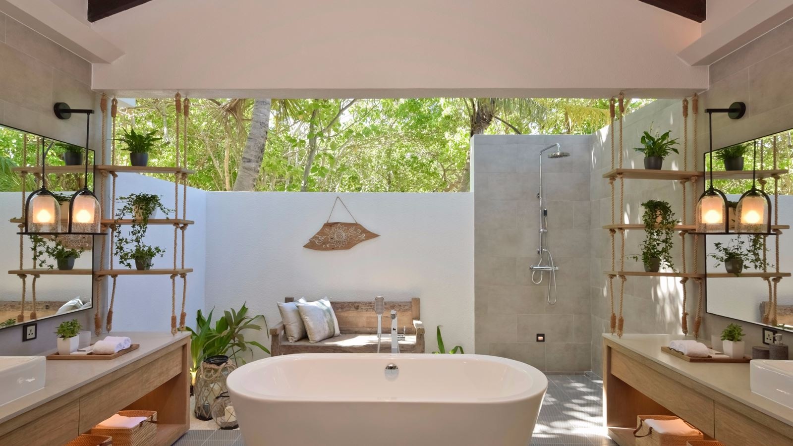 rooms-beach-pool-villa