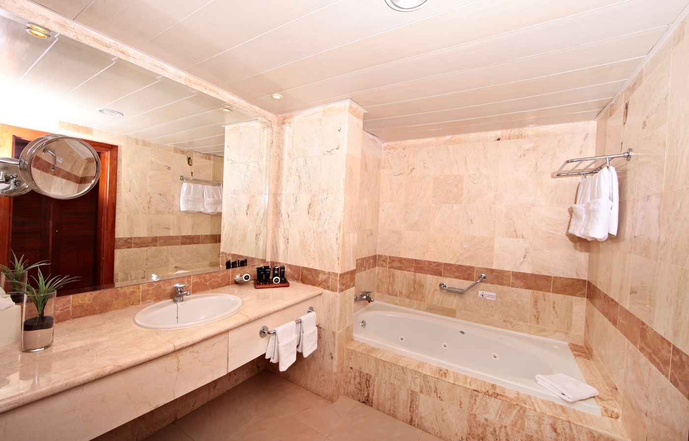 rooms-junior-suite
