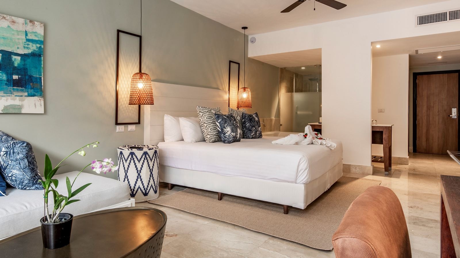 rooms-master-suite-swim-out