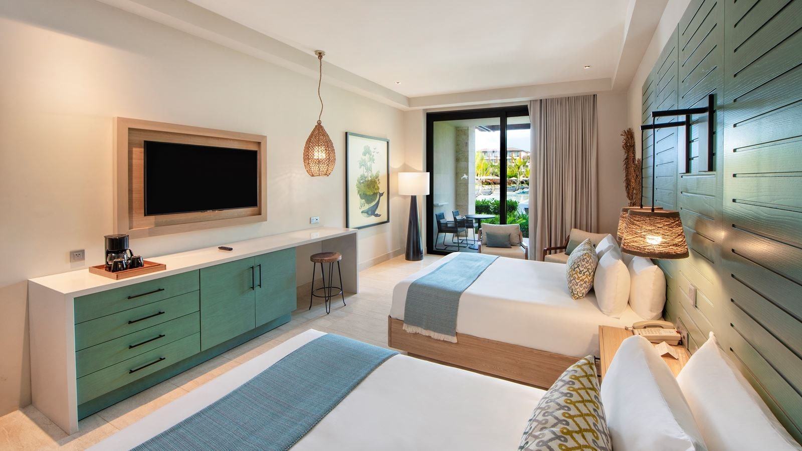 rooms-resort-queen--pool-view-junior-suite