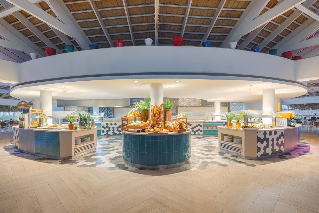 restaurants-la-palapa-bbq--near-the-beach-and-pool