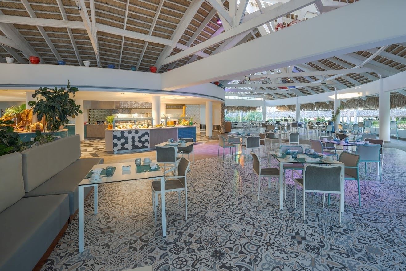 restaurants-la-palapa-bbq--near-the-beach-and-pool