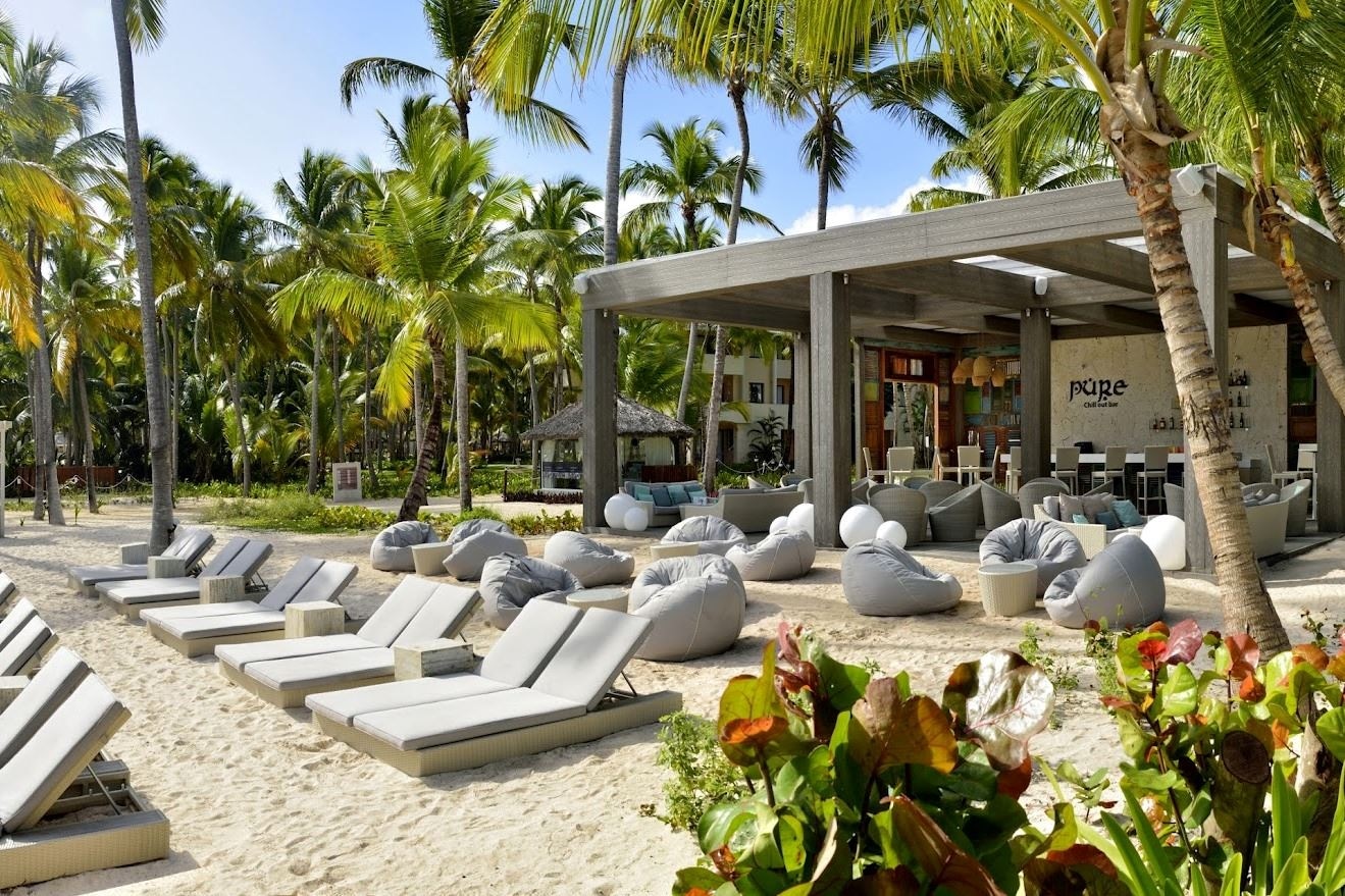 bars-pure-chill-out-bar-beach-bar-for-privileged-guests
