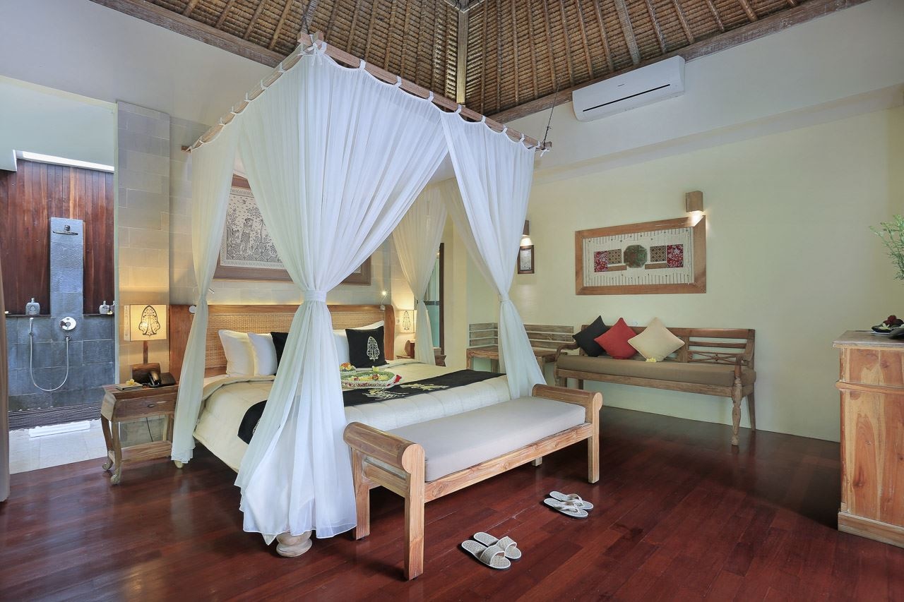 rooms-river-edge-pool-villa