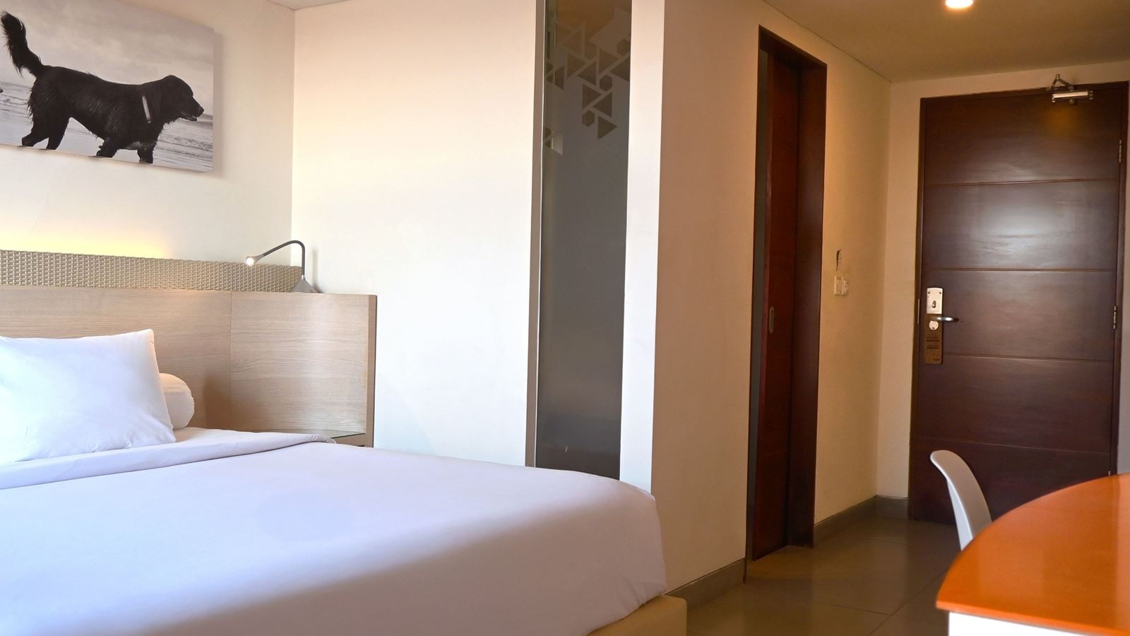 rooms-harris-room