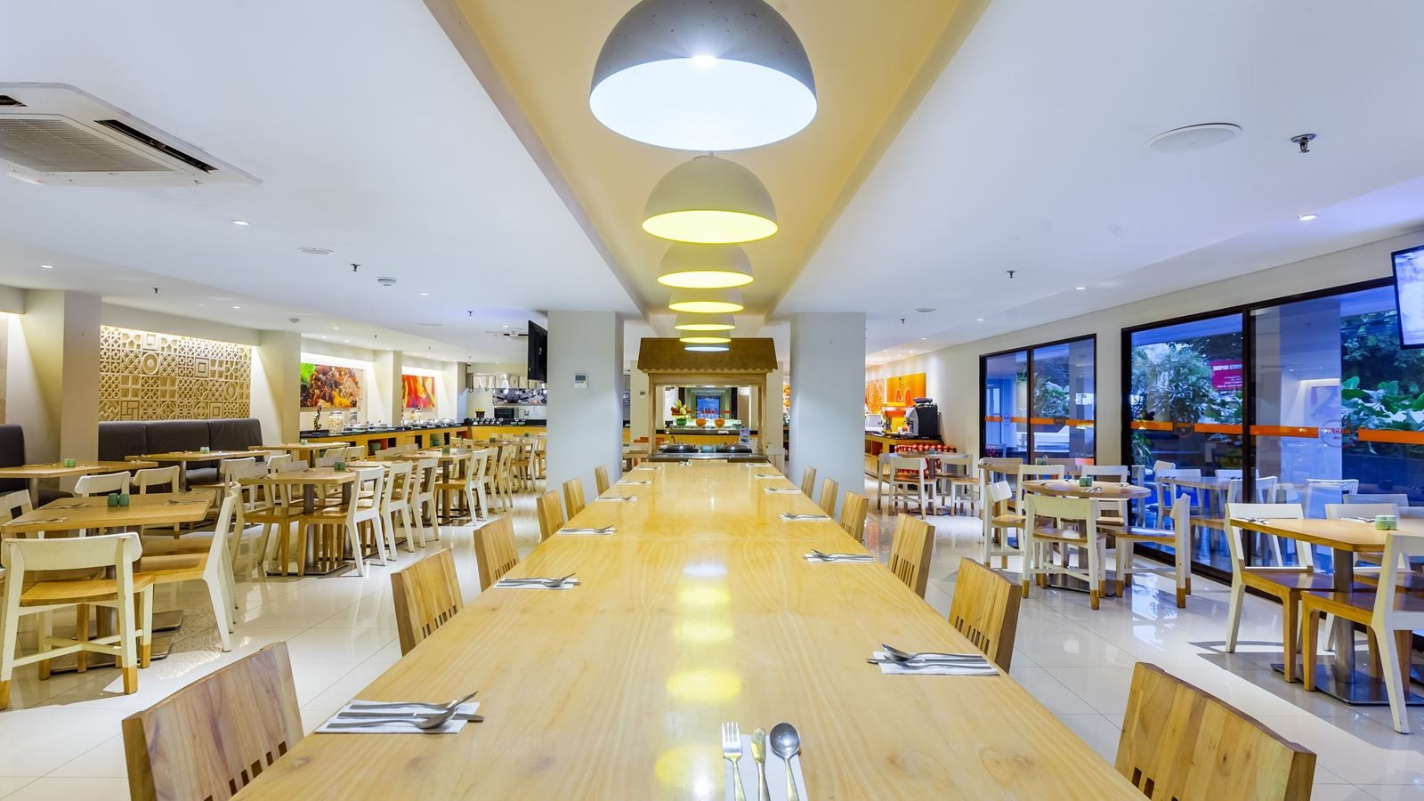 restaurants-harris-cafe