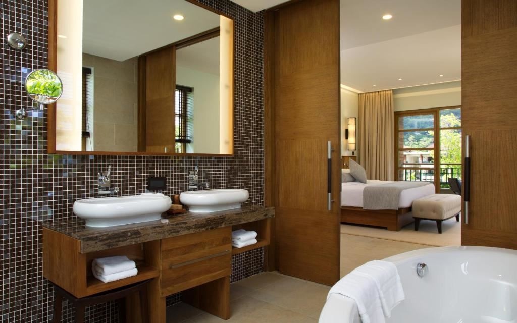 rooms-suite-with-kitchenette