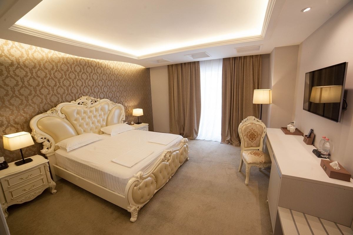 rooms-double-deluxe-room