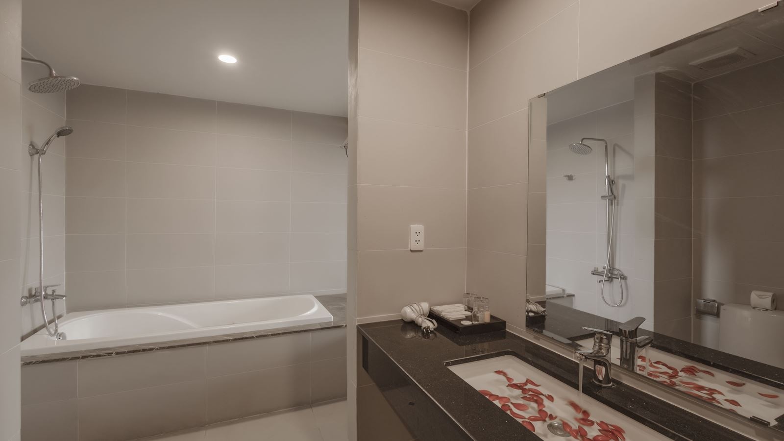 rooms-suite-with-balcony-child-without-extra-bed