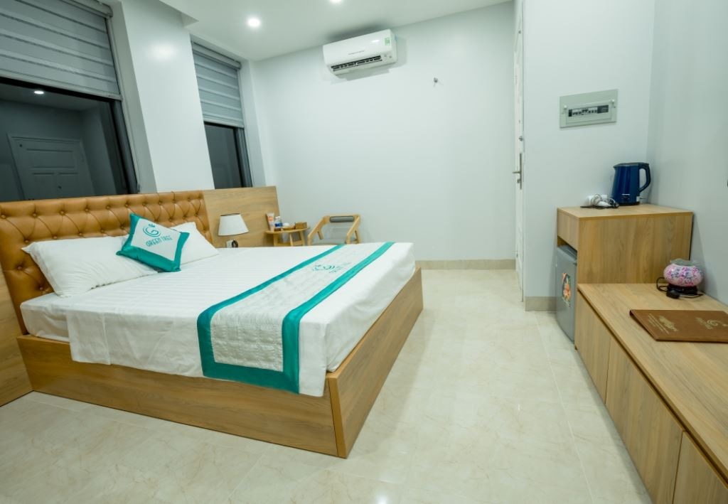 rooms-deluxe-doubletwin-with-balcony