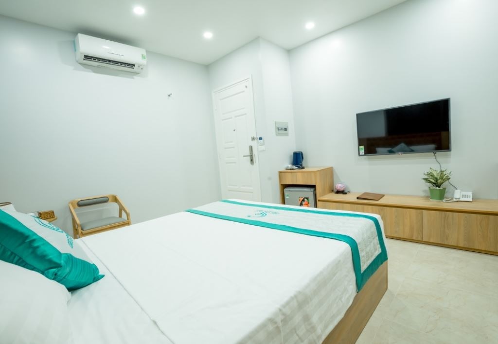 rooms-deluxe-doubletwin-with-balcony