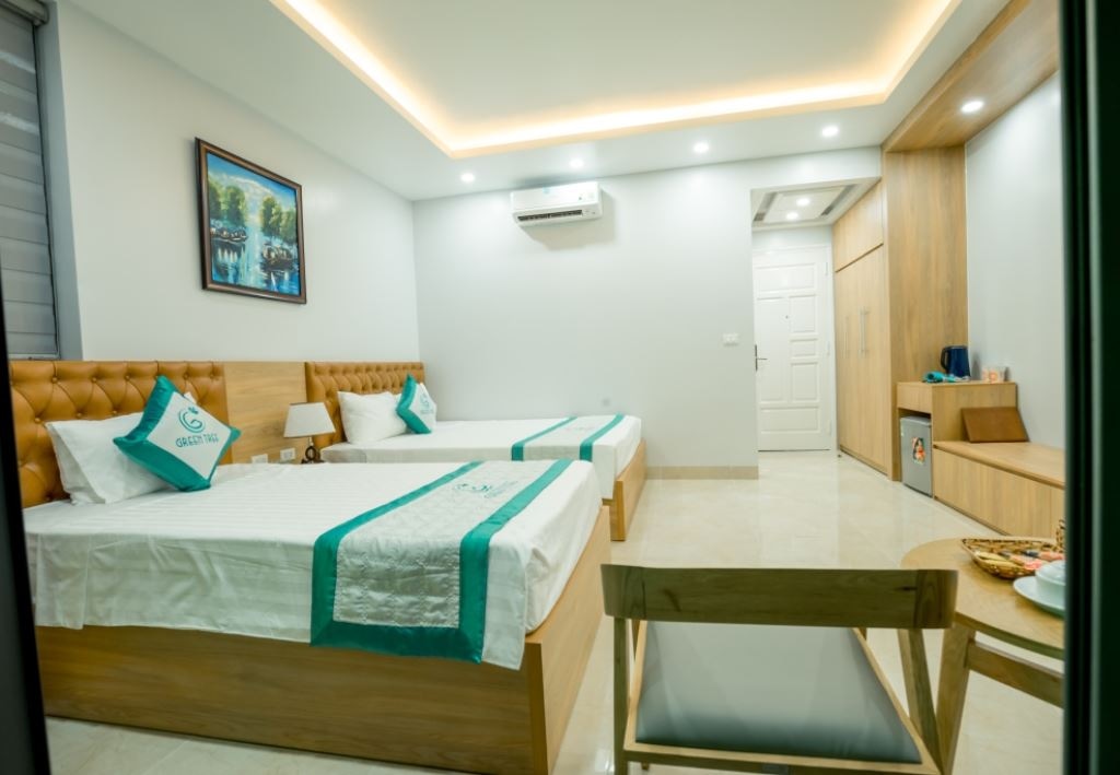 rooms-deluxe-triple-with-balcony