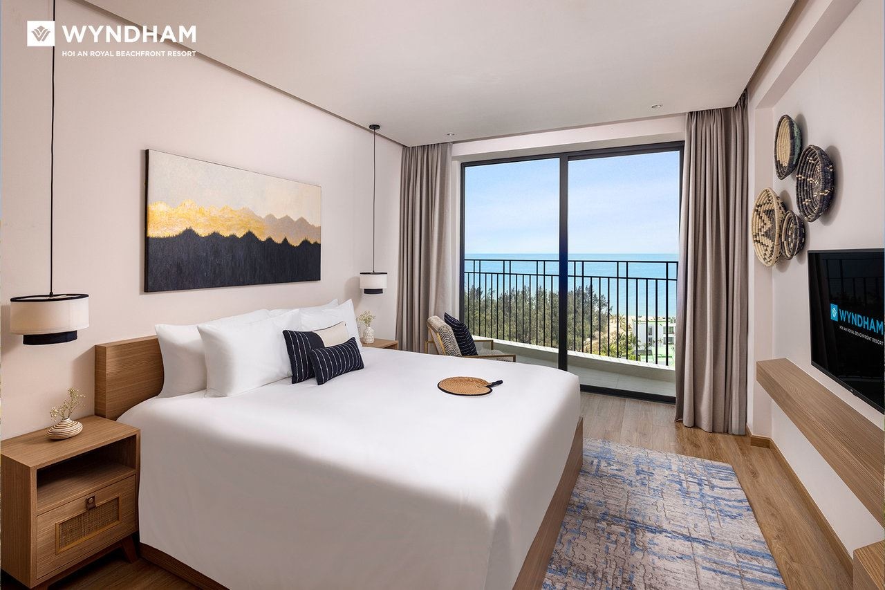 rooms-three-bedroom-pool-villa-beachfront