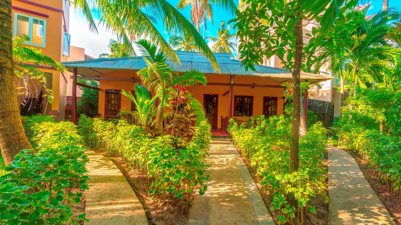 rooms-room-standard-with-balcony-gardenview-child-without-extra-bed