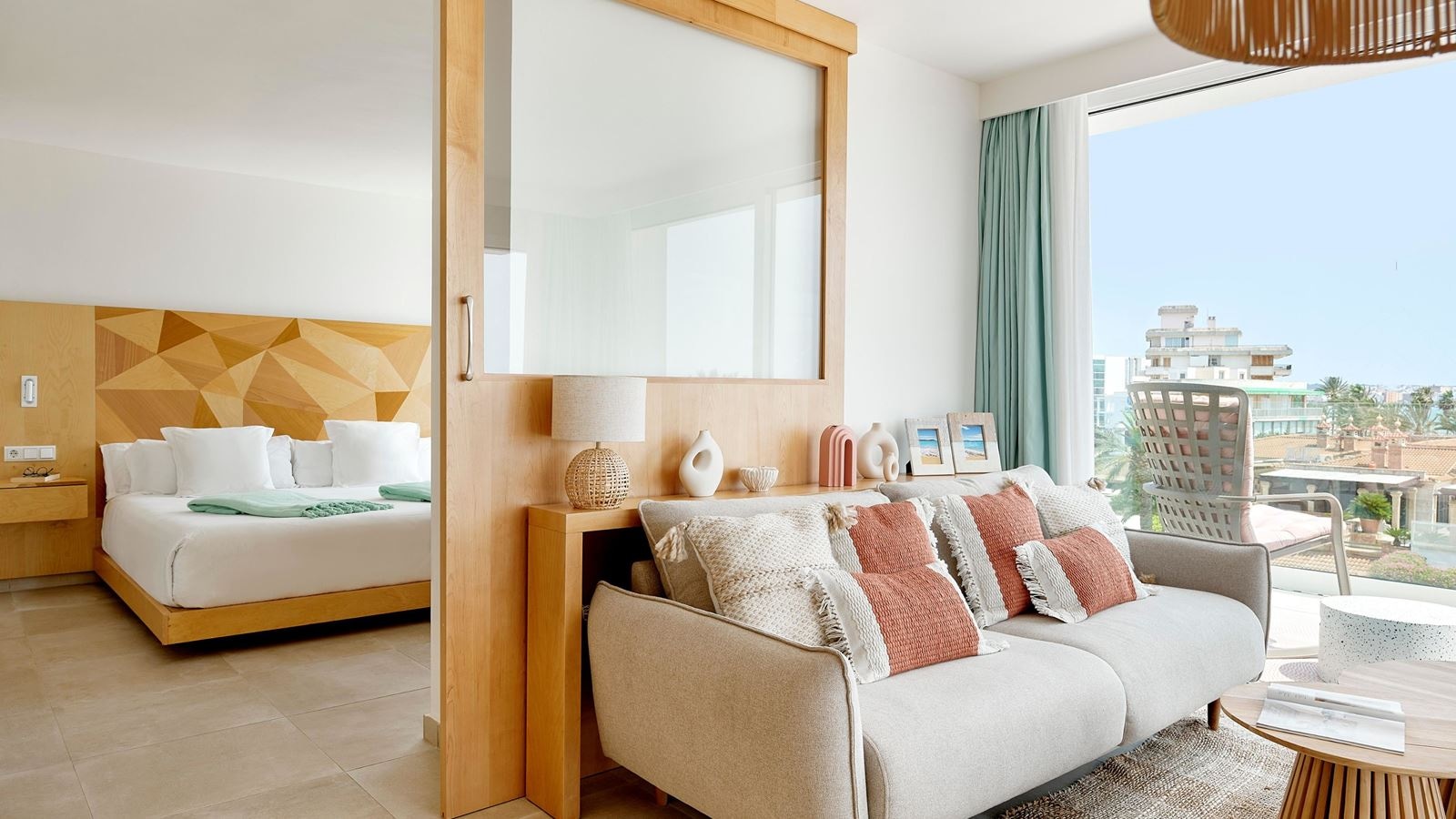 rooms-junior-suite-sea-view