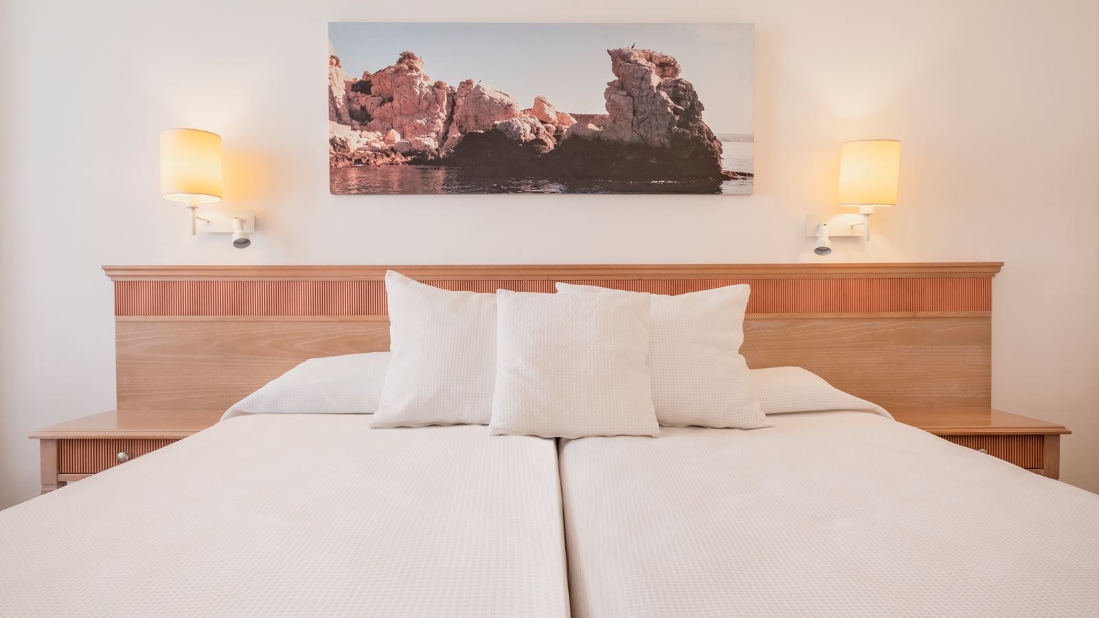 rooms-family-interconnected