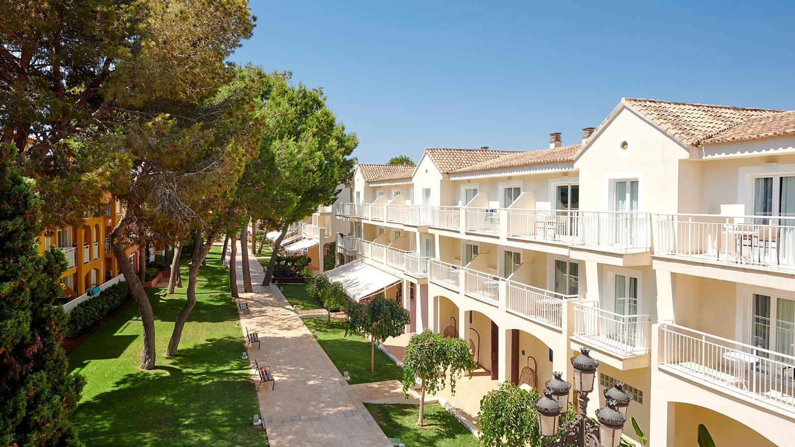 rooms-double-superior-room