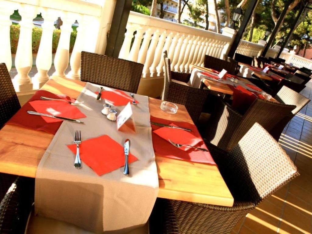 restaurants-restaurants