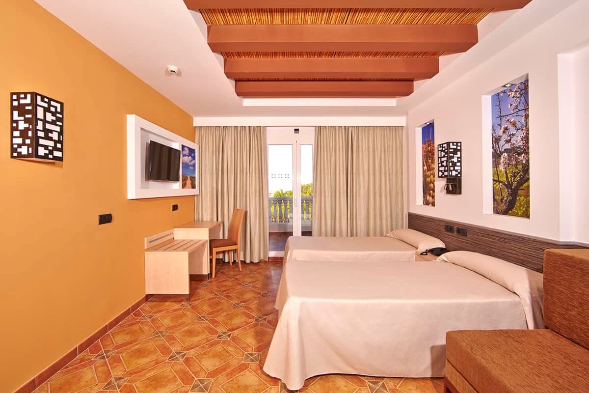 rooms-ds--twin-superior