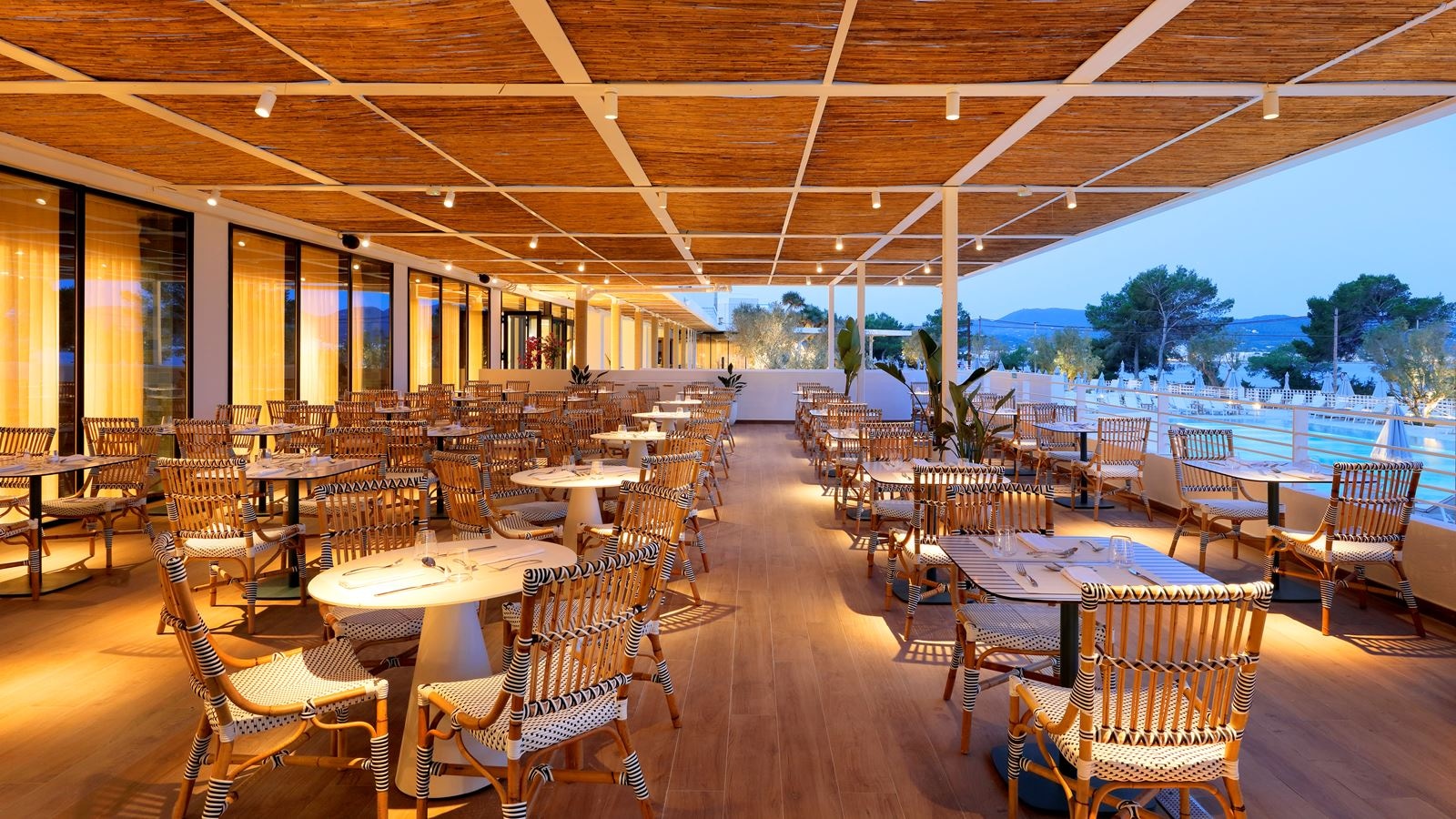 restaurants-restaurants