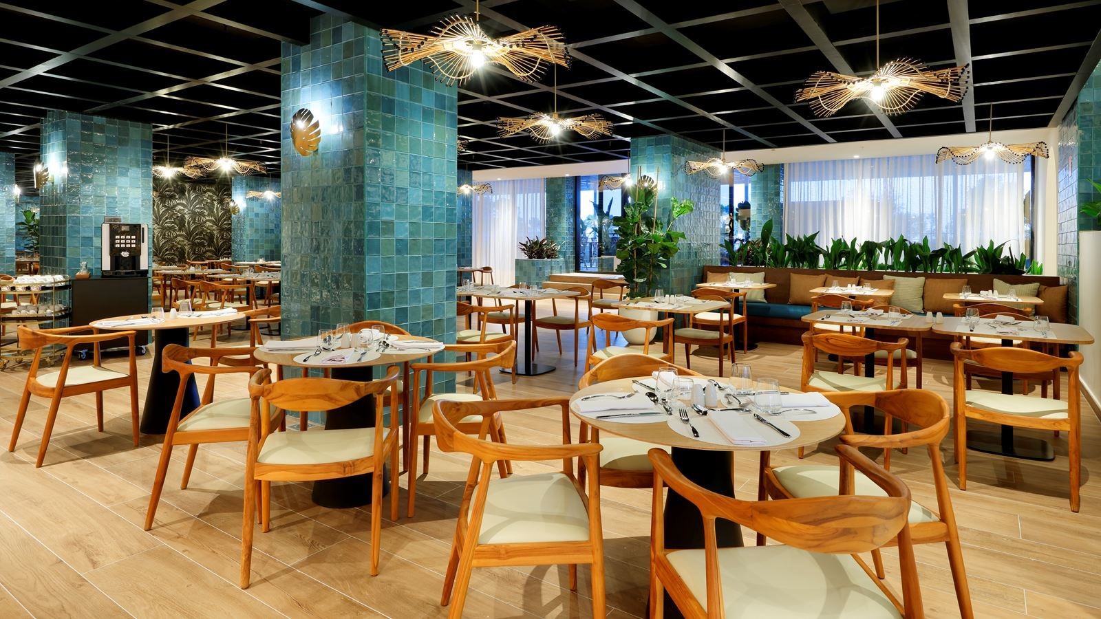 restaurants-restaurants