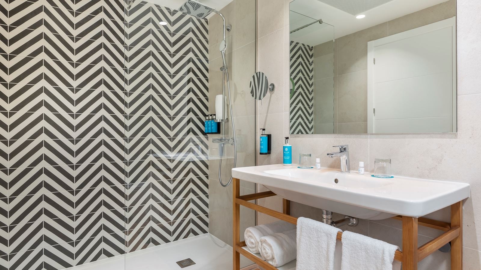 rooms-suite-teide-view-balcony-or-terrace