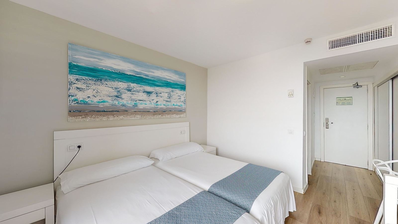 rooms-room-double-balcony-or-terrace