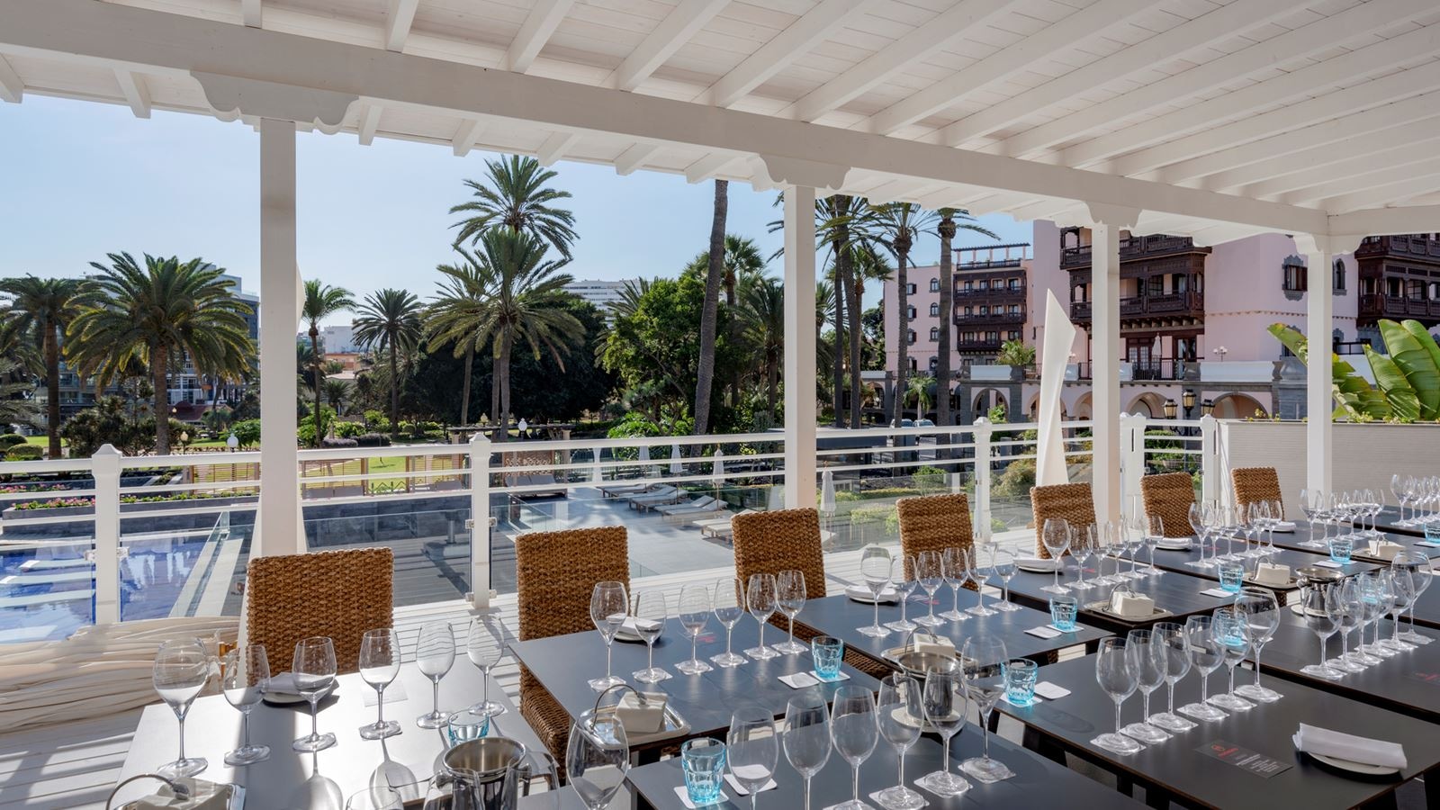 restaurants-camarote-pool-bar--rte