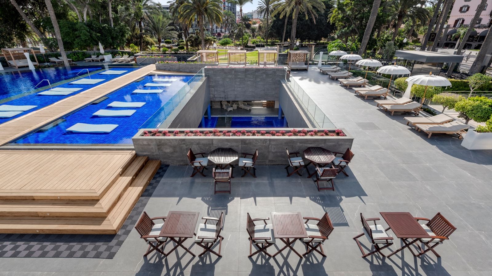 pools-outdoor-pool