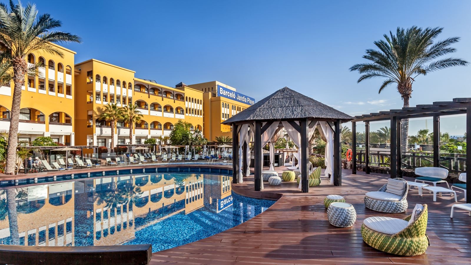 pools-outdoor-pool