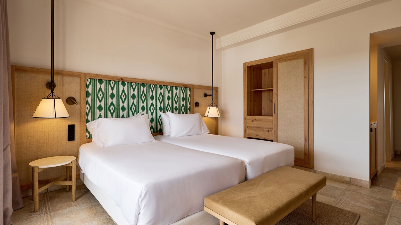 rooms-double-deluxe-2-twin-beds-balcony-or-terrace