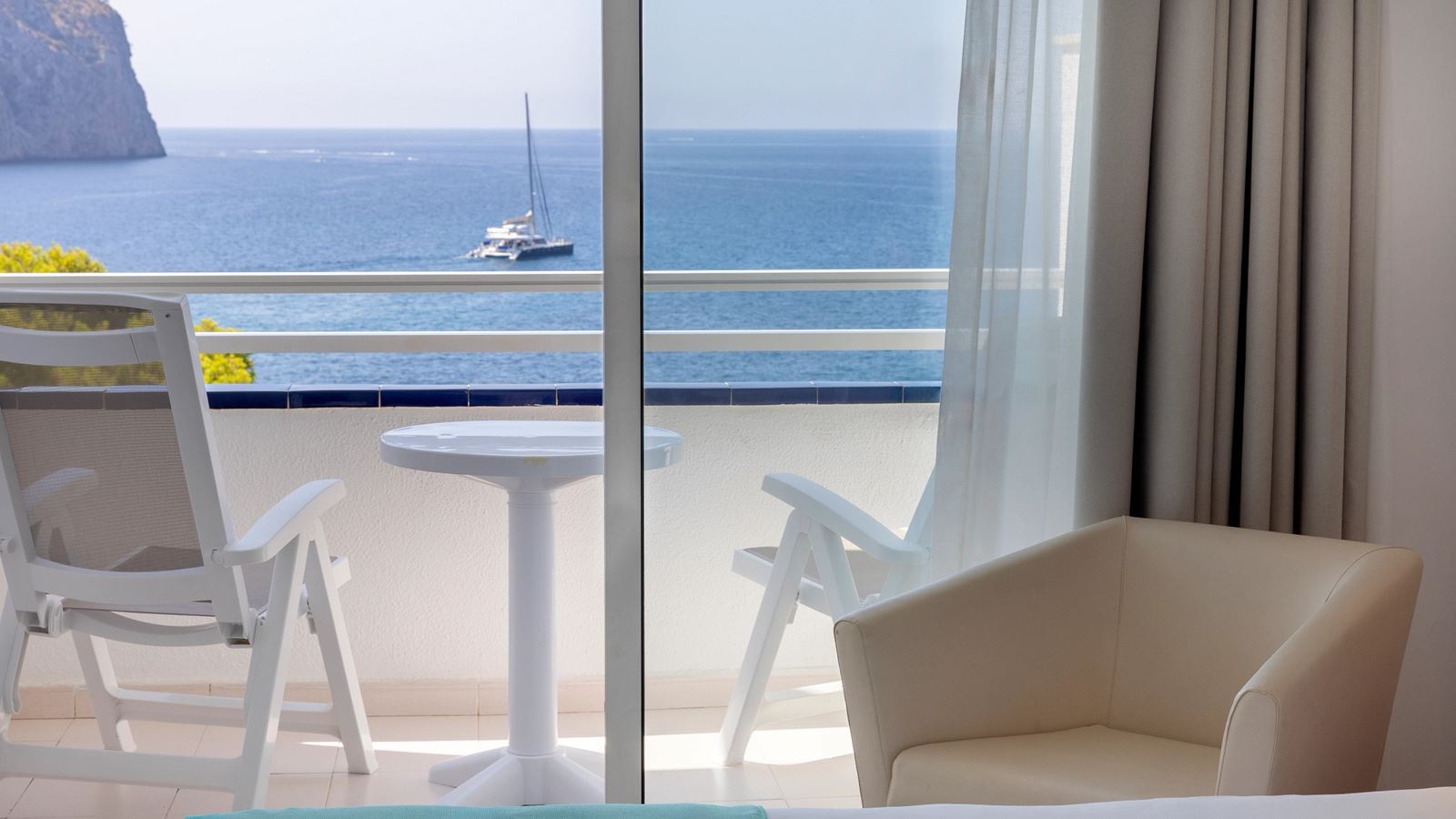 rooms-my-favorite-club-double-superior-frontal-sea-view-balcony-or-terrace