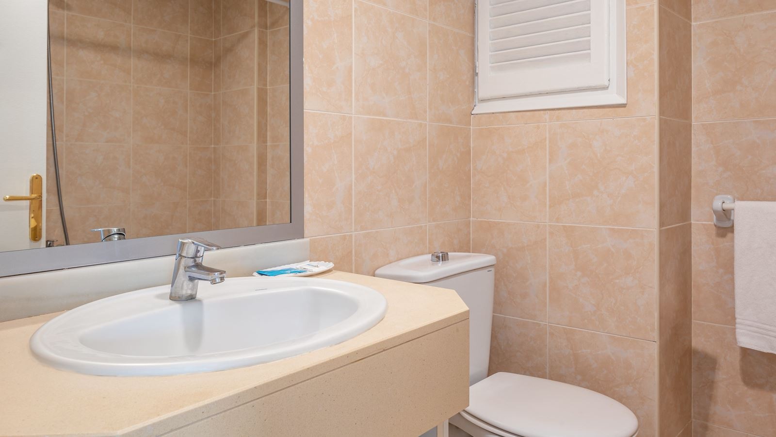 rooms-room-singleuse-balcony-or-terrace