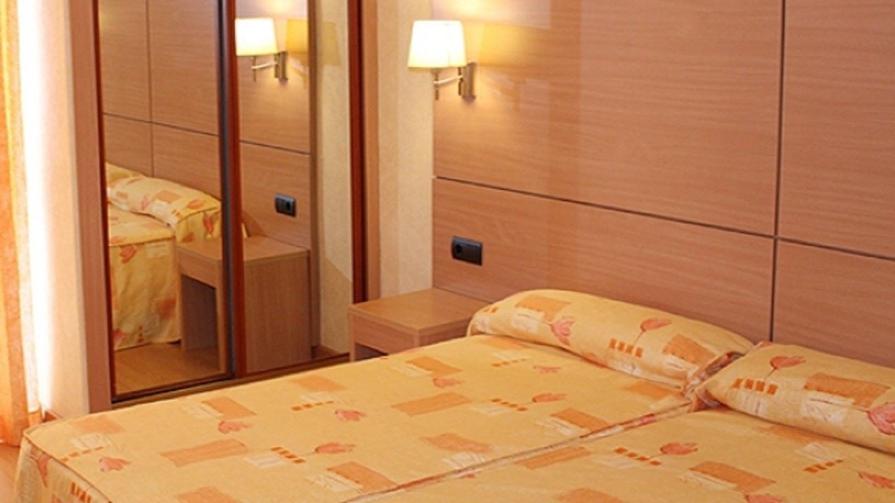 rooms-single-room-terrace-or-balcony-interior-view