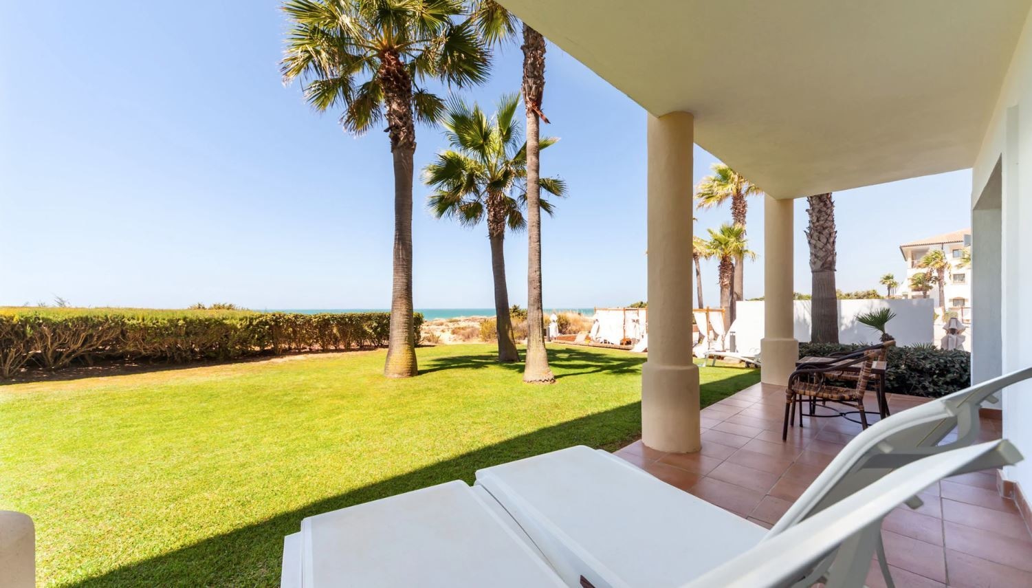 rooms-suite-sea-beachfront