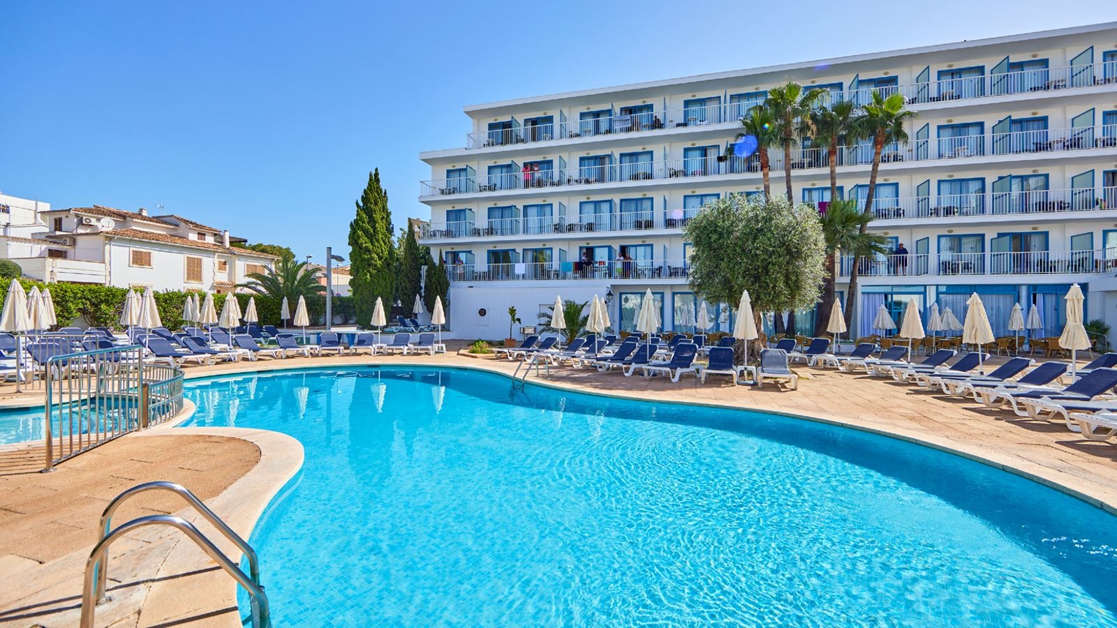 pools-outdoor-pool
