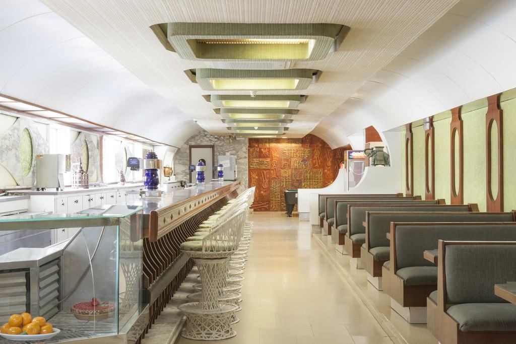 restaurants-restaurants