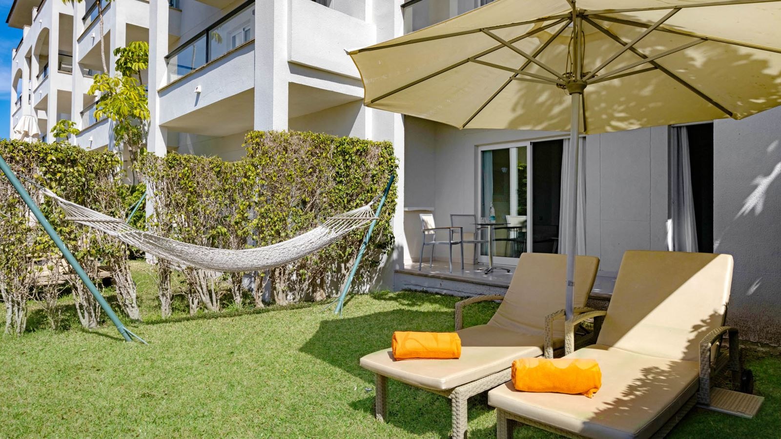 rooms-apt-1-bedroom-garden