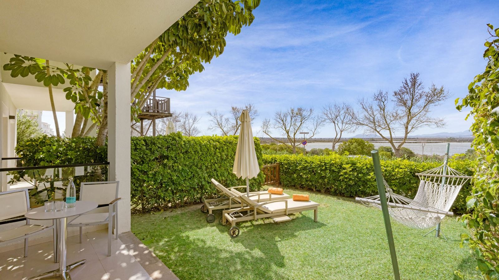 rooms-apt-1-bedroom-garden