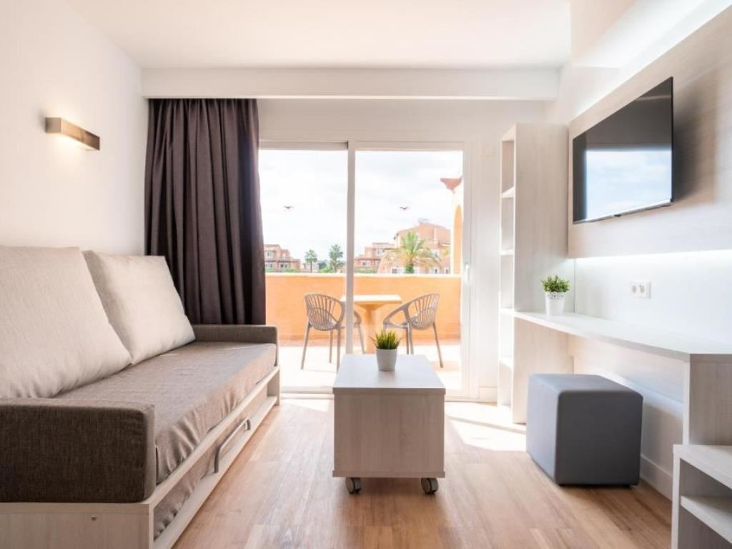 rooms-apartment-premium-balcony-or-terrace